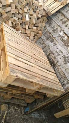 Palette en bois image 2