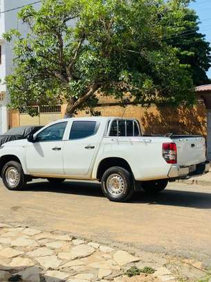 Mitsubishi L200 pick-up double cabine blanc image 5