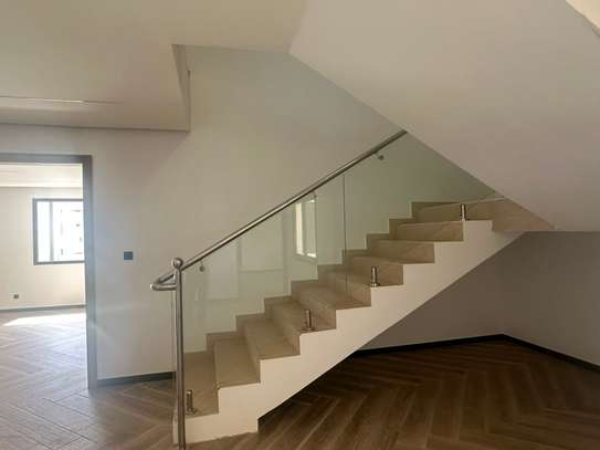 Duplex de 408 m2 vide image 2