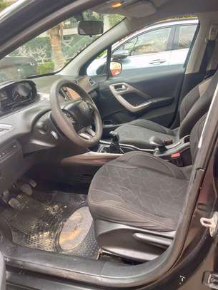 Peugeot 2008 image 9