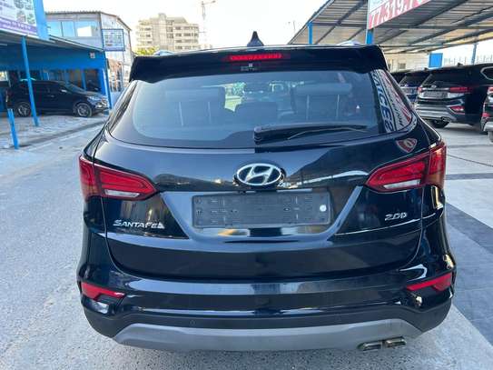 Hyundai Santa Fe 7 places diesel 2018 image 12