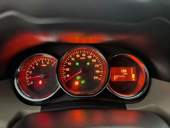Renault duster image 6