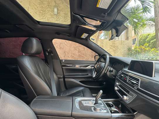 BMW serie7 Anne 2019 image 9