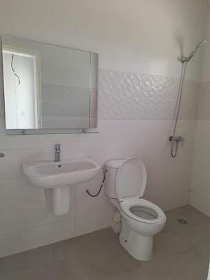 Appartement F4 à louer au point e image 8