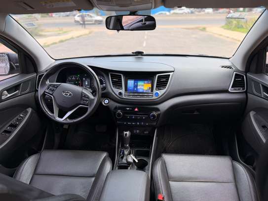 HYUNDAI TUCSON DIESEL 2018 image 7