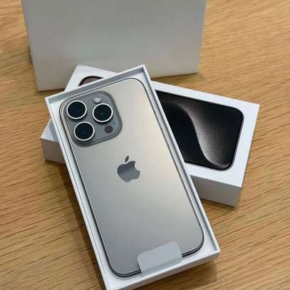 Iphone 15 pro max scellé image 2
