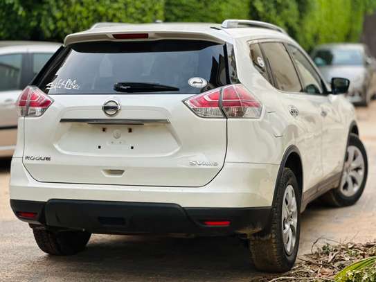 Nissan rogue année 2016 venant image 3
