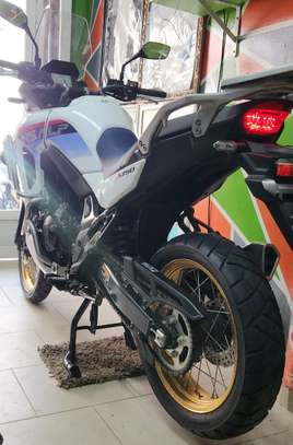 A vendre Honda Transalp 750cm3 image 3