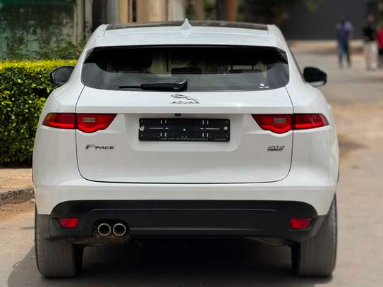 JAGUAR F-PACE Année : 2017 image 15