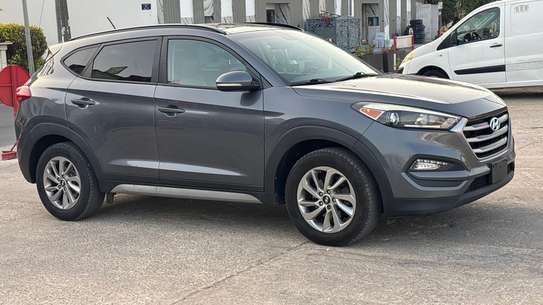 Hyundai Tucson Venat image 2