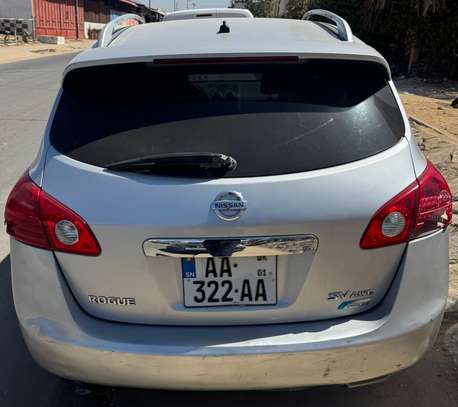 Nissan Rogue image 3