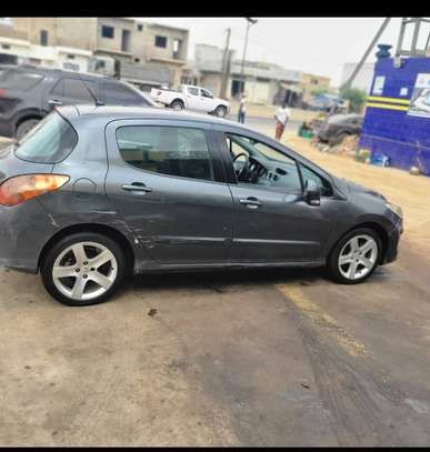 Peugeot 308 année 2011 image 2