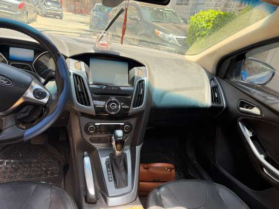 Ford focus titanium full options parfait état image 8