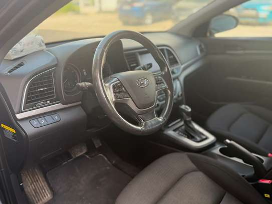 Hyundai Elantra 2018 image 3