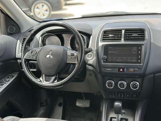 Mitsubishi outlander 2018 image 4