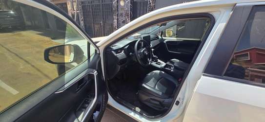 Toyota RAV4 2020 image 3