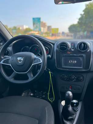 Dacia Logan | Année 2017 image 2