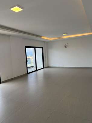 Appartement spacieux lumineux avec balcon privé image 2
