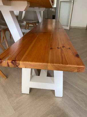 Table à manger et banc image 2