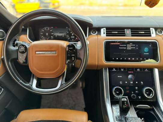 Range Rover Sport image 4