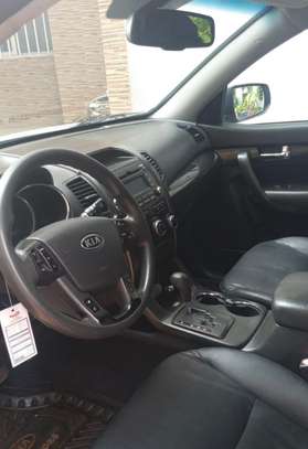 Kia Sorento SUV 2013 image 2