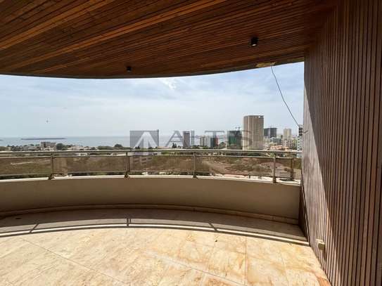 APPARTEMENT DE 366 M² - VUE PANORAMIQUE SUR L'OCÉAN image 9