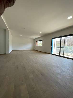 F4 neuf à louer au point e 204 m² image 14