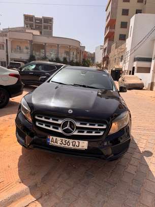 Mercedes GLA 250 image 2