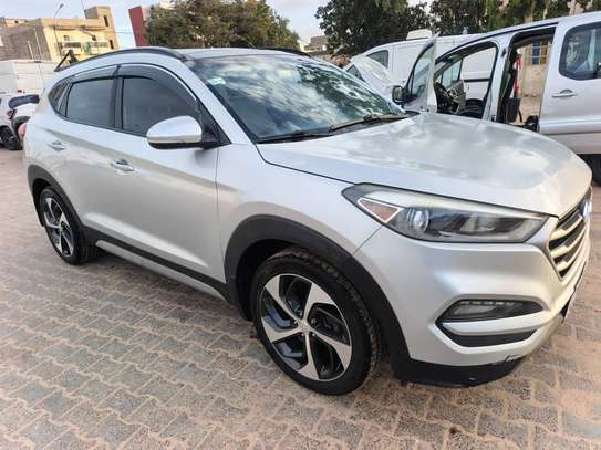 HYUNDAI TUCSON 2018 image 13