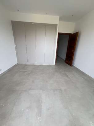 A vendre des  F5 de haut standing à FANN image 6