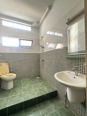 APPARTEMENT F4 A LOUER A NGOR image 10