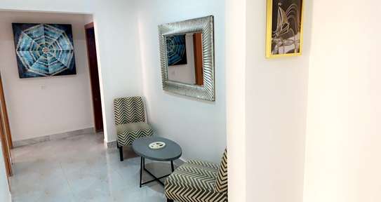Appartement meublé piscine jardin 3 chambres salon Virage image 11