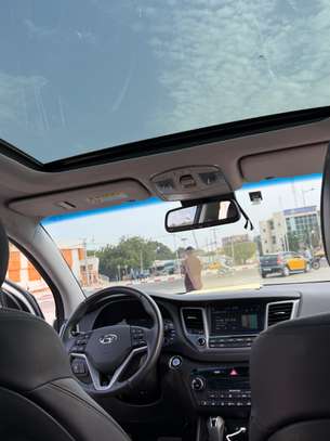 HYUNDAI TUCSON 2018 image 10