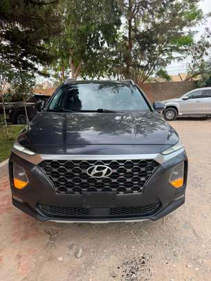 Hyundai Santa Fe 2020 full options image 2