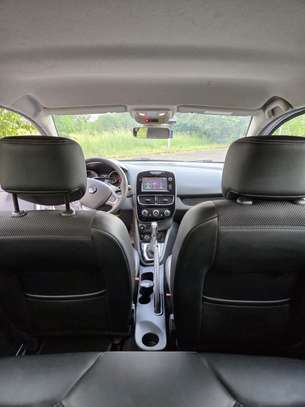 Renault Clio Berline Blanche Toit Ouvrant Jantes Alliage image 5