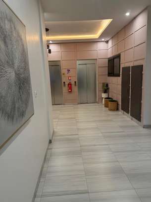 Appartement à louer point E image 11