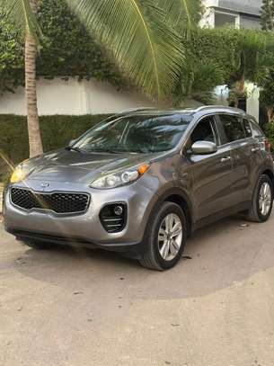 KIA SPORTAGE image 8
