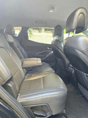 Hyundia Santafe image 7