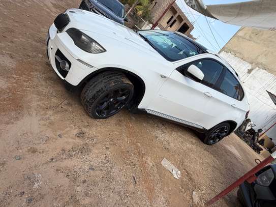 BMW X6 image 2