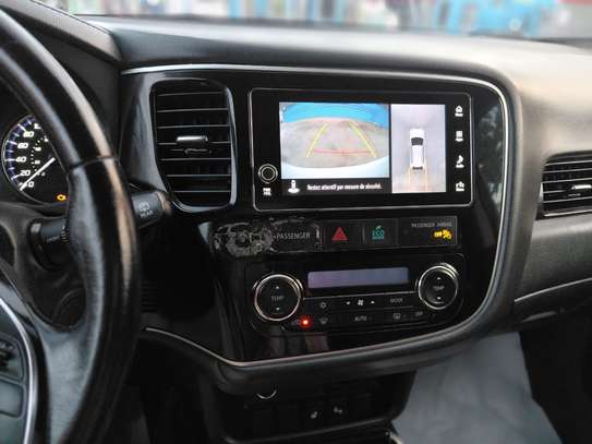 Mitsubishi outlander 7 places image 8