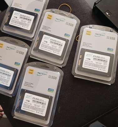 DISQUES SSD SATA NEUFS image 3