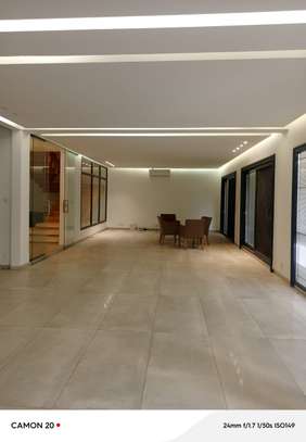 Somptueuse villa derrière Exclusive image 10