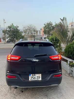 Location Jeep Cherokee image 6