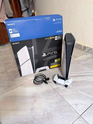 PS5  Slim FC26 avec Manette image 2