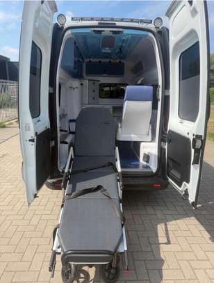 AMBULANCE MÉDICALISÉ image 6