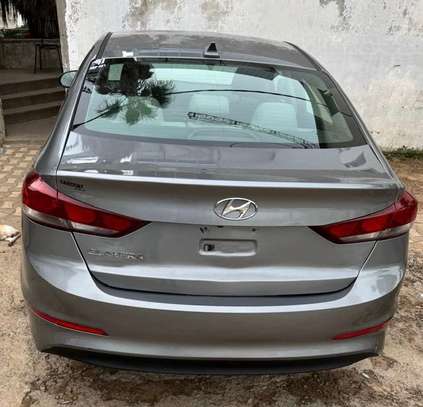 HYUNDAI ELANTRA ANNÉE 2017 image 10