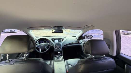 Hyundai grandeur HG240 image 4