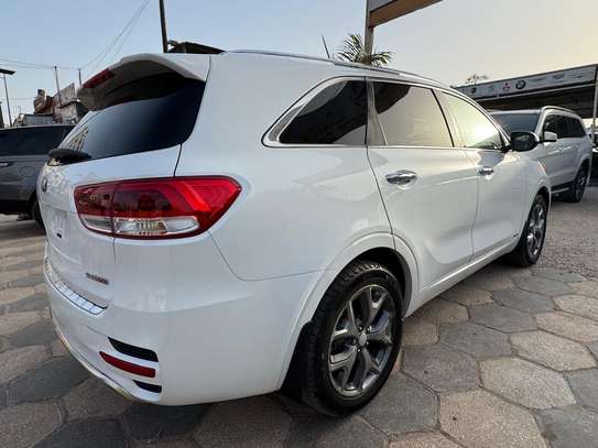 Kia sorento EX image 4