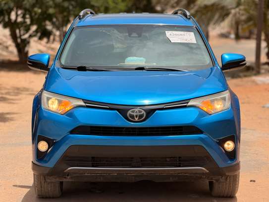 TOYOTA RAV4 XLE AWD  2017 image 2
