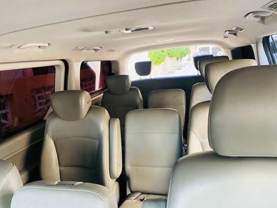 Mini Bus Hyundai Starex 12 places image 8